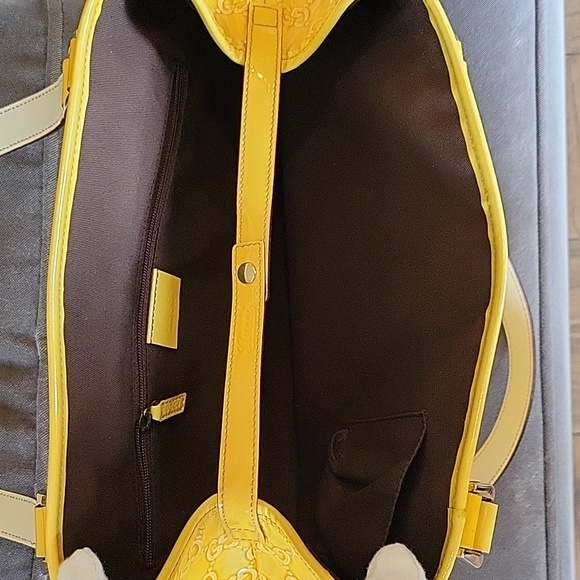 Gucci Vintage Yellow Patent leather tote – EUC - Picture 11 of 11